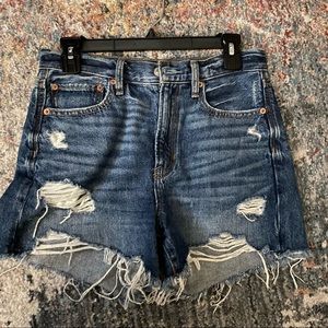 american Eagle mom short